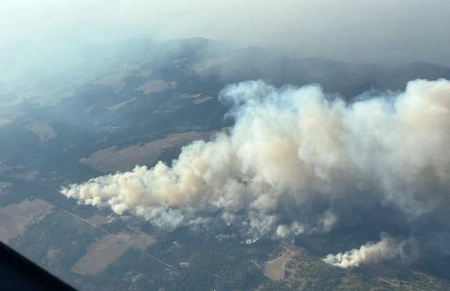 The Oregon Road Fire as seen from the air.